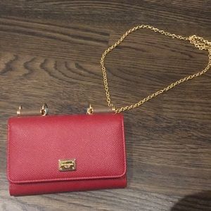 Dolce and gabbana wallet on chain